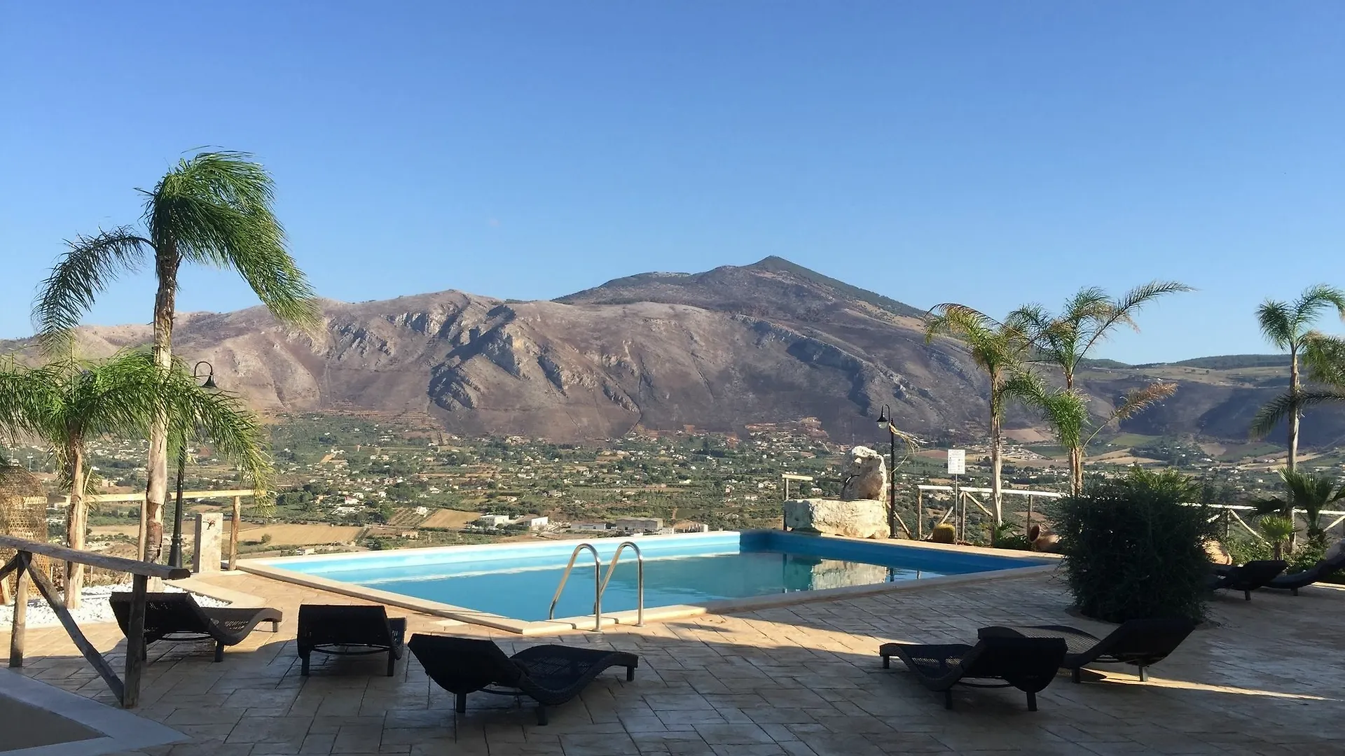 Country house Casale Dei Poeti Guest House Castellammare del Golfo